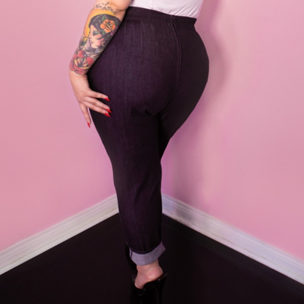 Vixen denim cigarette pants. NWT 3X